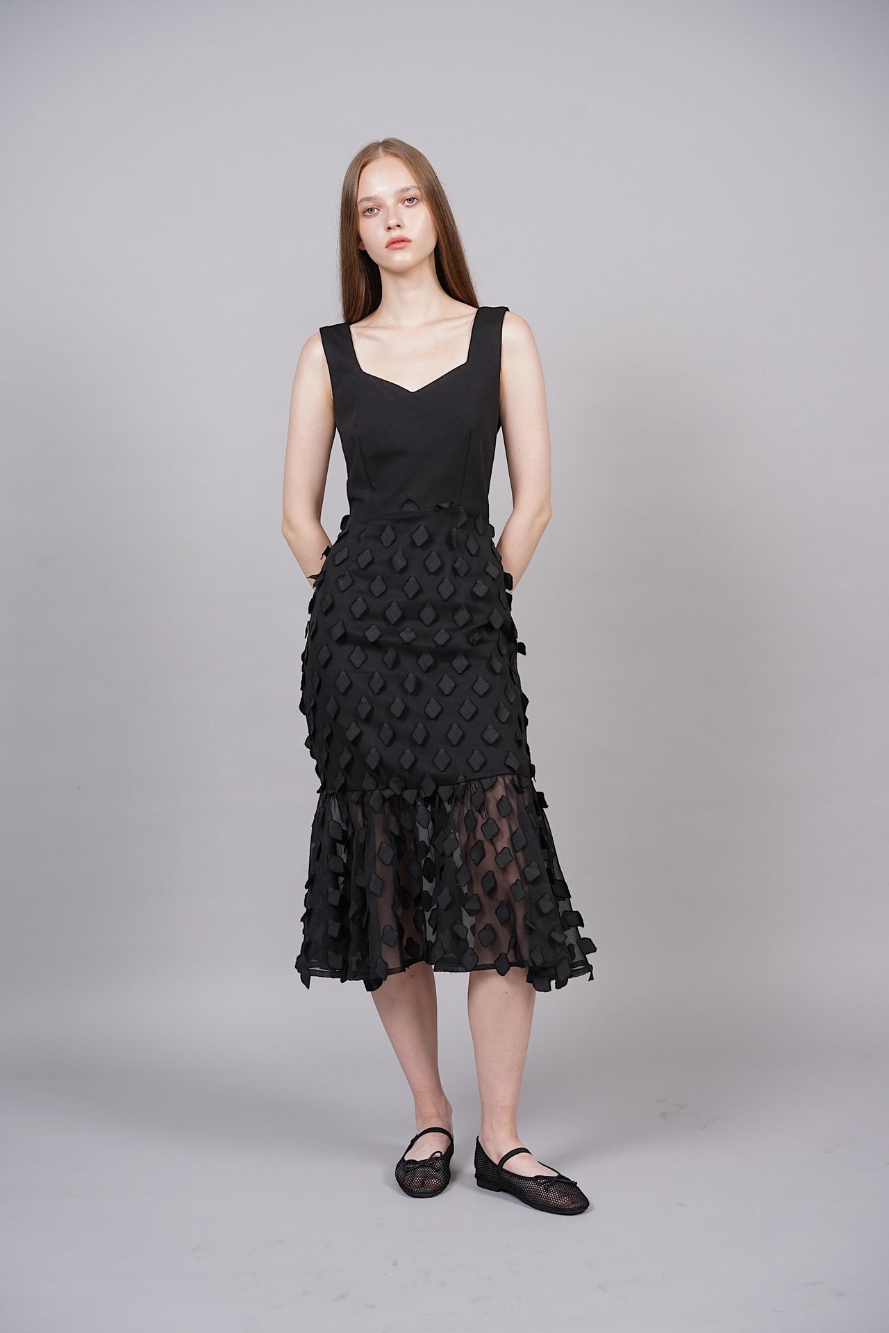 Erie Ruffled Hem Midi Dress in Black