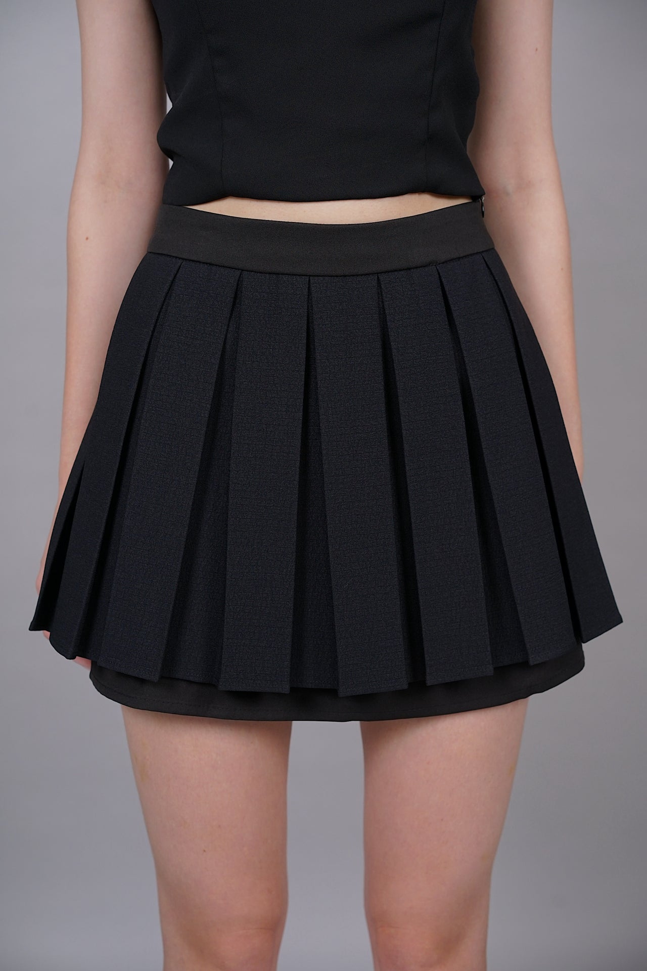 Layered Pleated Skorts in Black