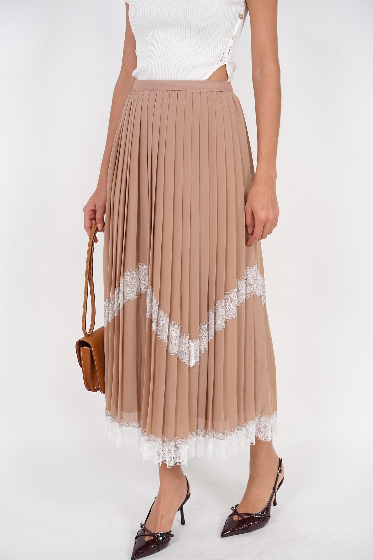 Flowly Pleated Lace Skirt in Nude