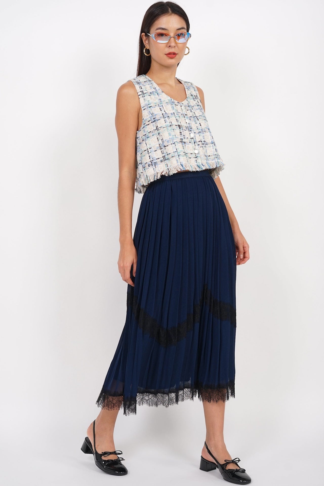 Flowly Pleated Lace Skirt in Midnight