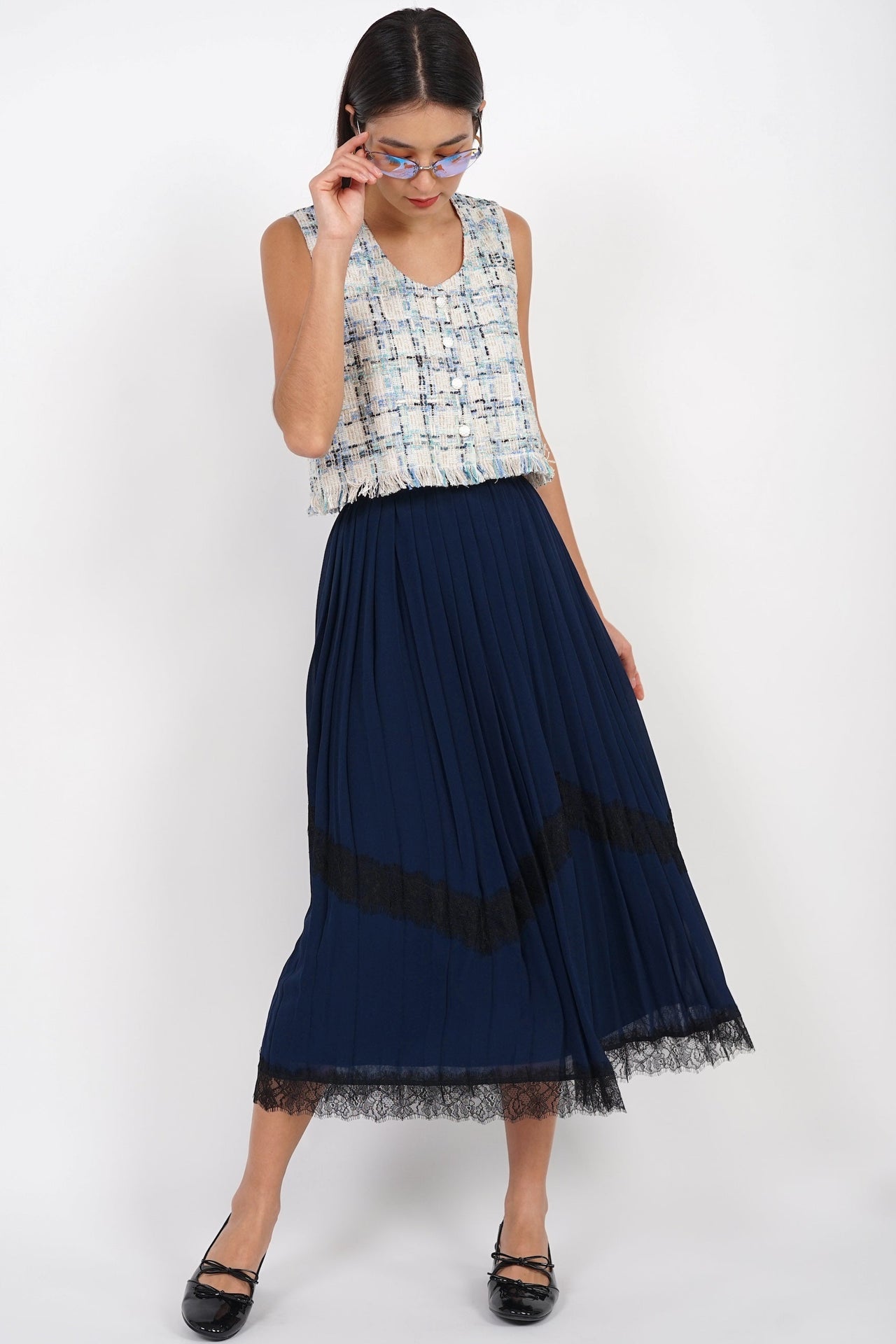 Flowly Pleated Lace Skirt in Midnight