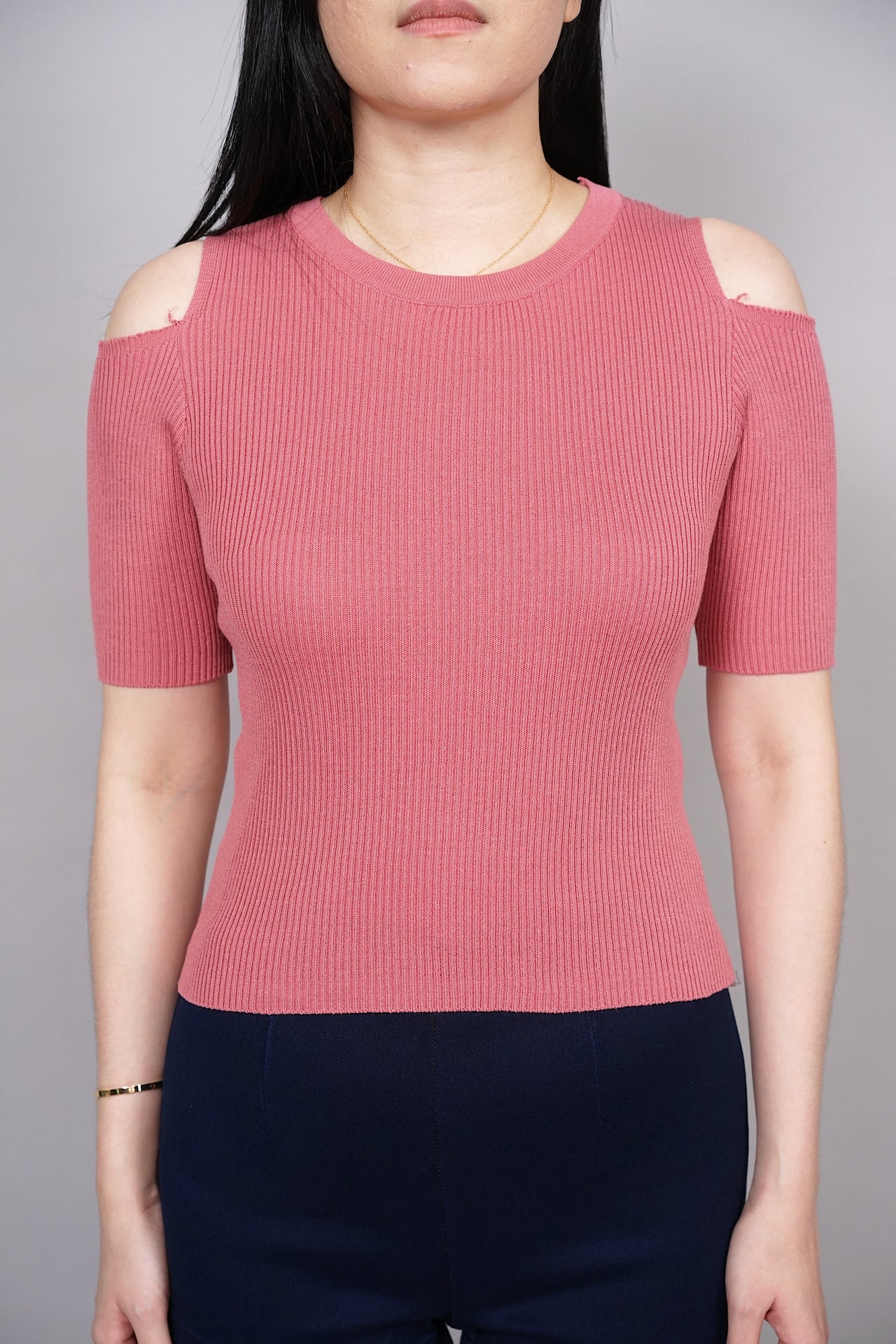 EVERYDAY / Cold Shoulder Top in Pink