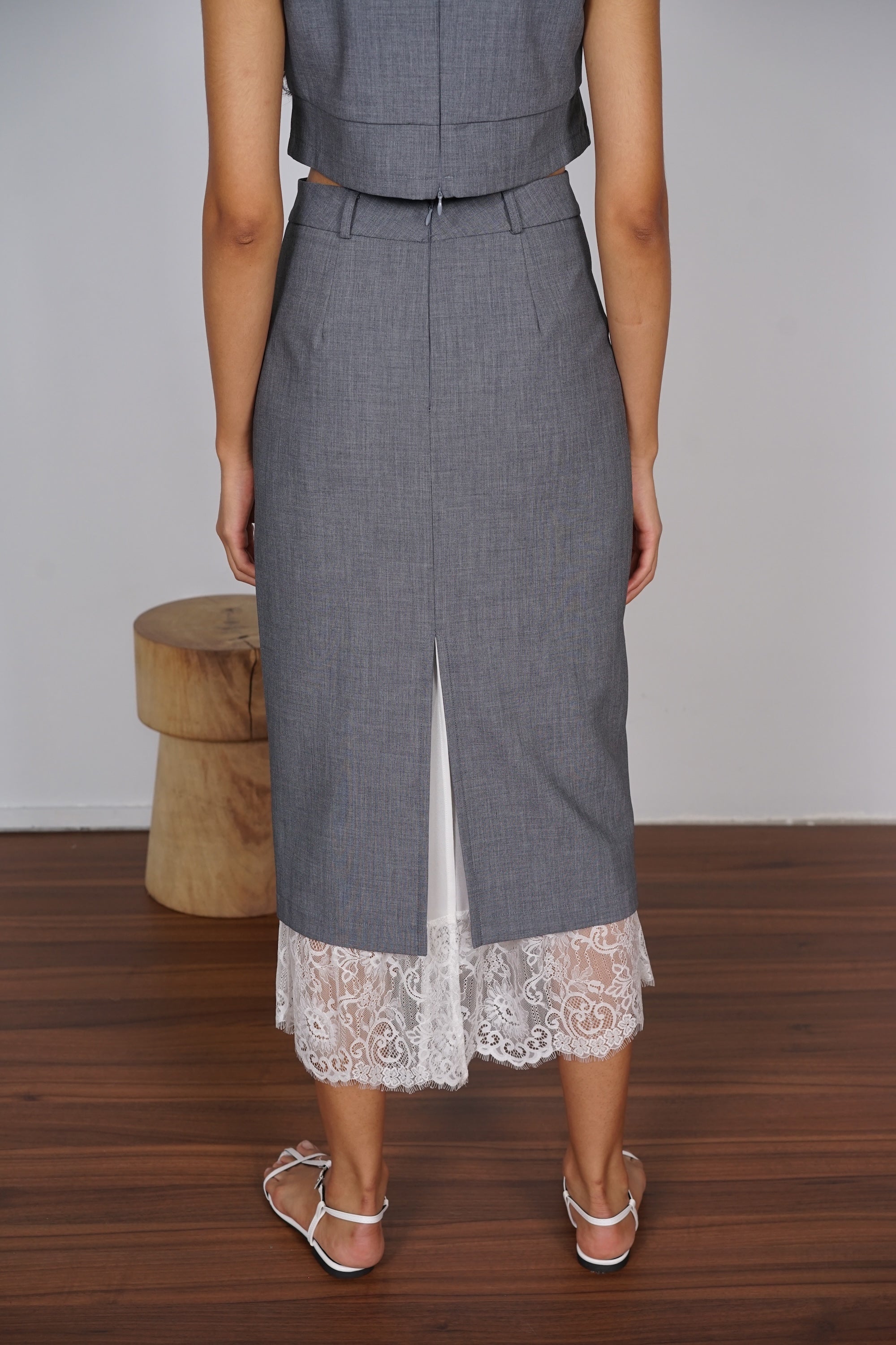 Dreamy Lace Skirt in Heather Grey