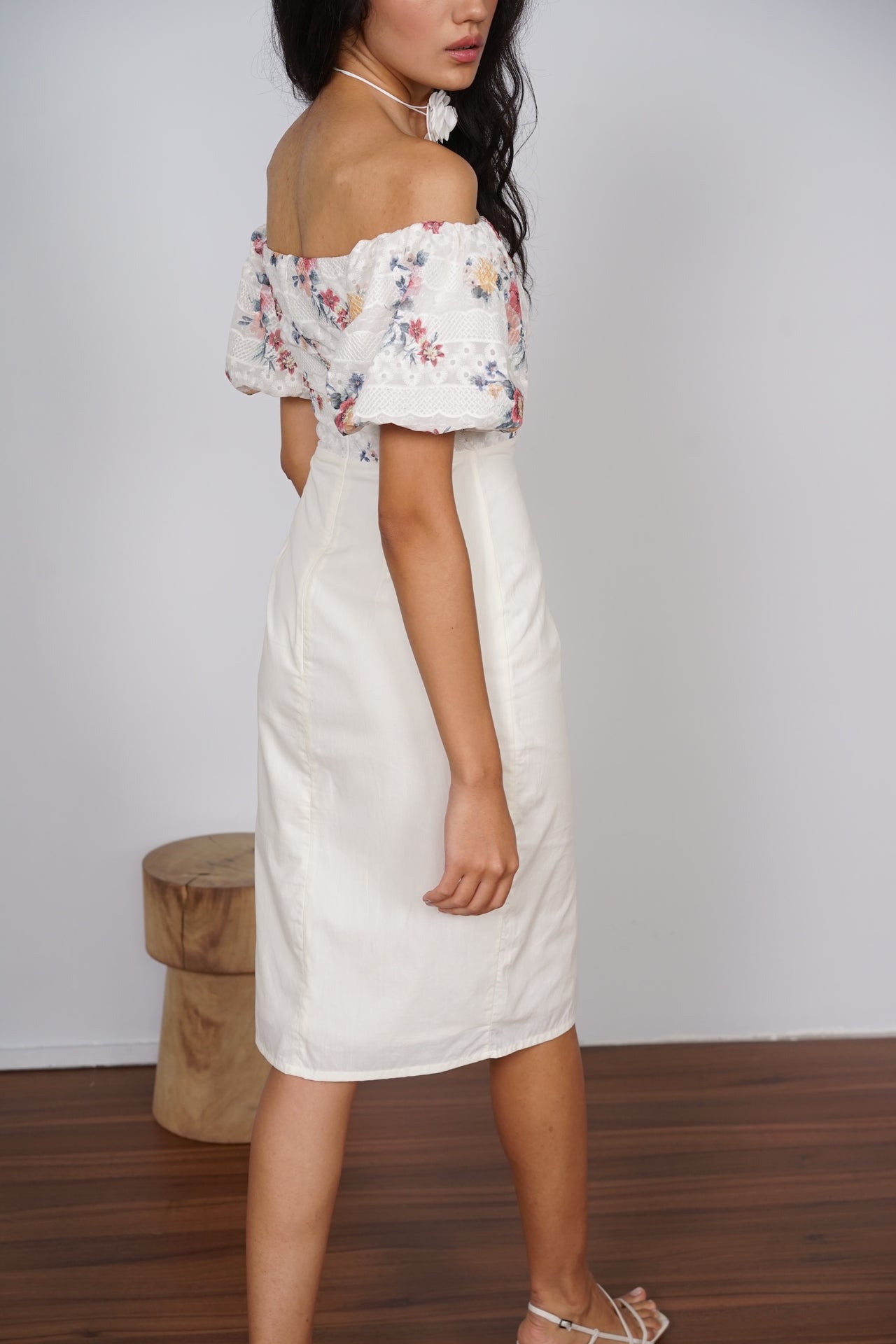 Contrast Eyelet Midi Dress in White Floral